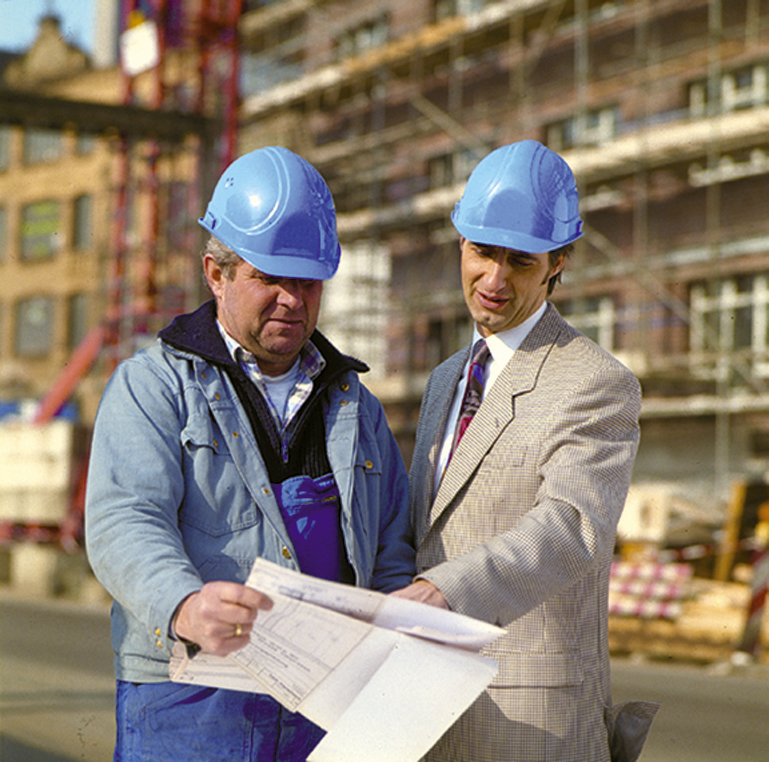 KÖSTER consultants on the construction site